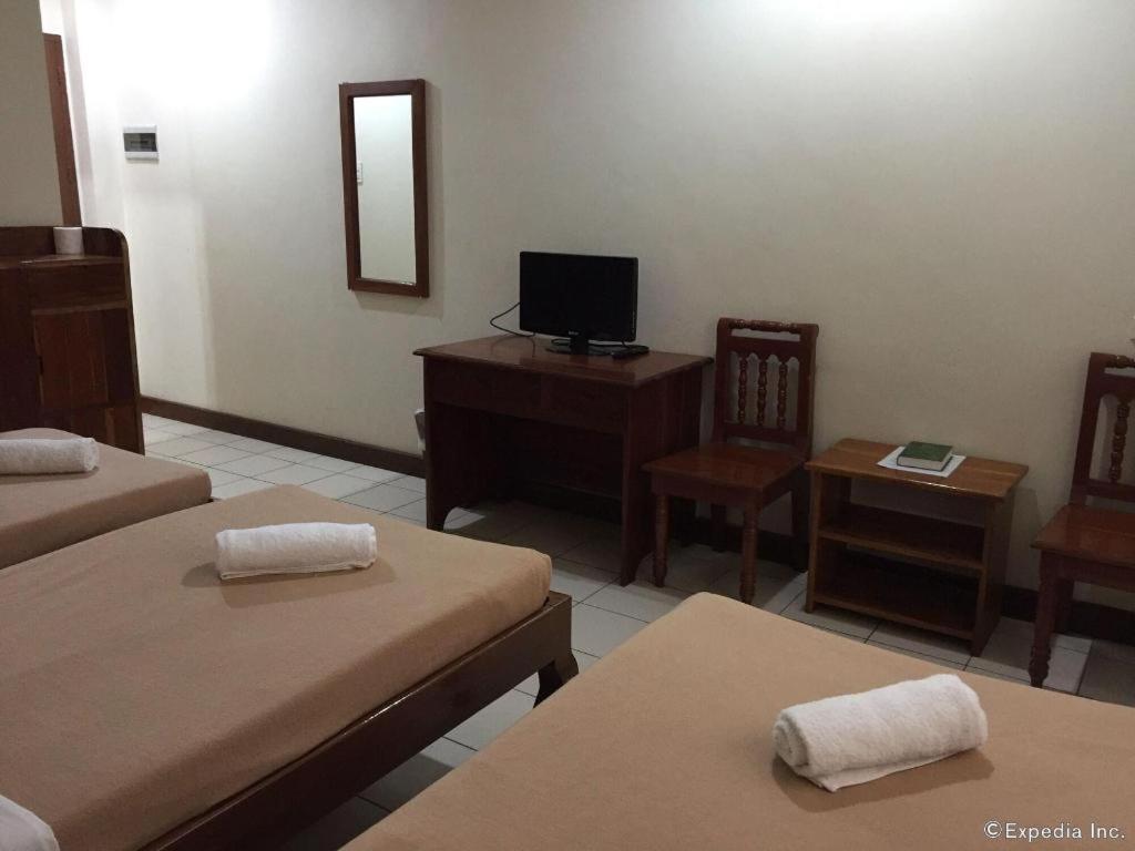 El Haciendero Private Hotel Iloilo City Exterior photo