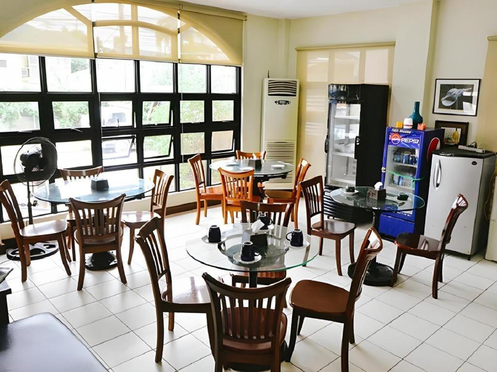 El Haciendero Private Hotel Iloilo City Exterior photo
